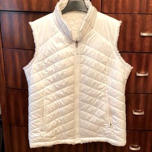 Reversible north face Sherpa/puffer vest